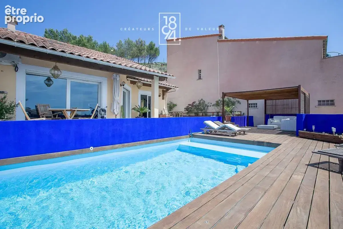 Vue mer – Maison de type 6 de 194 m² sur 1 250 m² de terrain avec piscine, studio indépendant et double garage - photo 28
