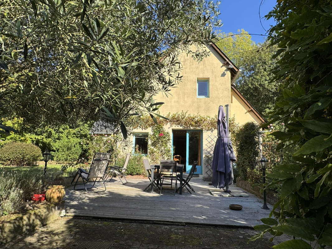 Maison à EQUEMAUVILLE