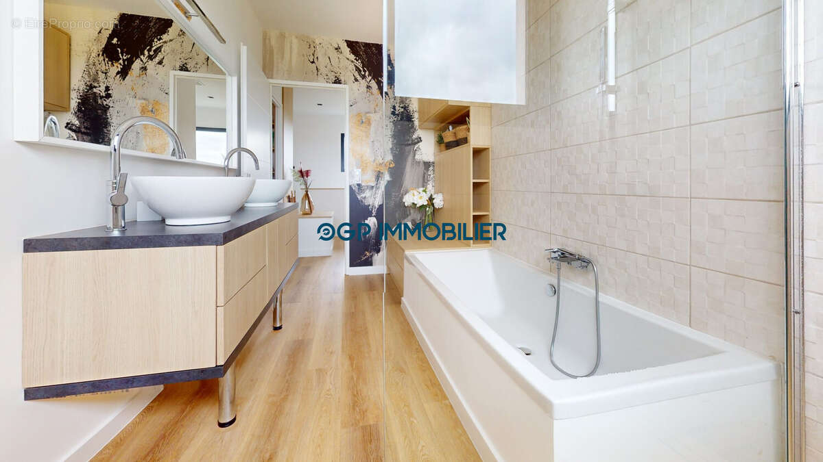 Maison à L&#039;ISLE-JOURDAIN