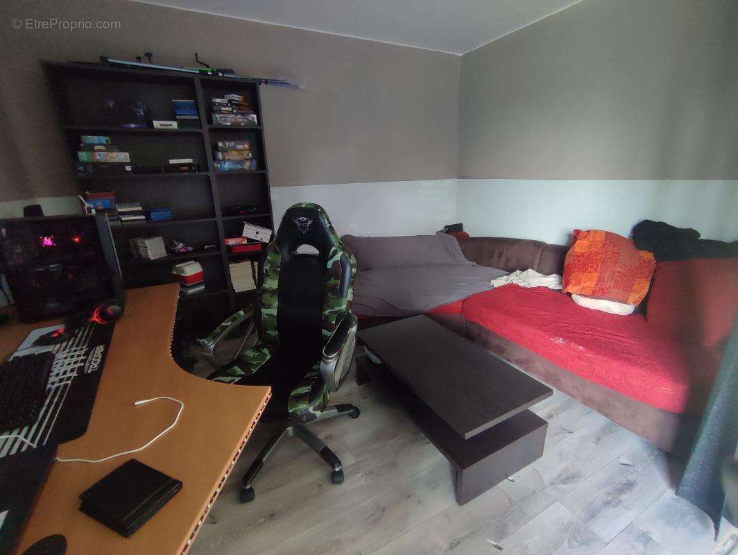 Maison à LES NOUILLERS