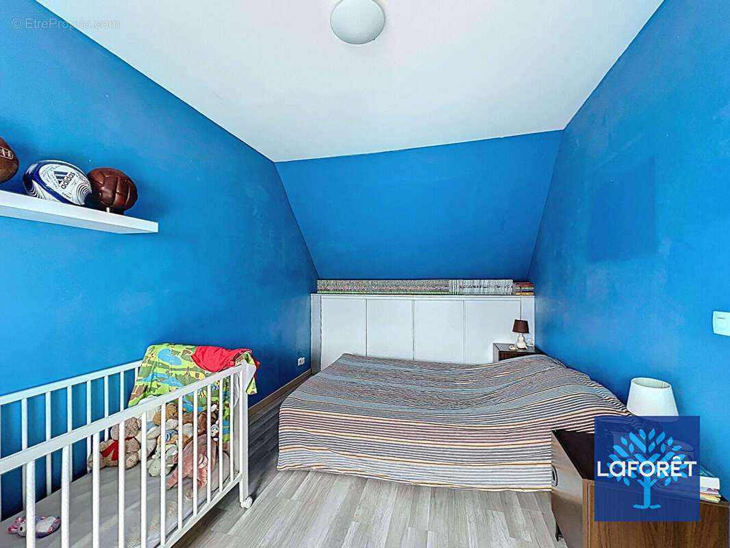 Maison à FONTENAY-LE-VICOMTE