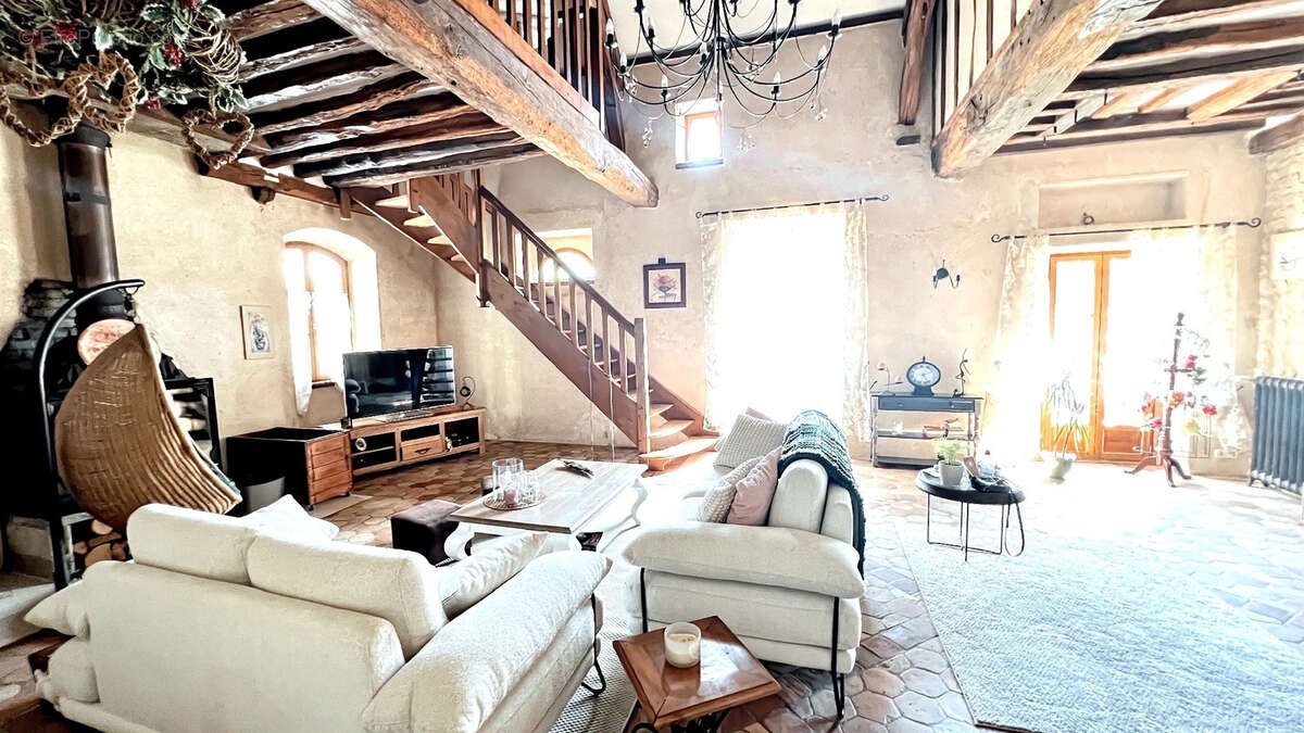 Propriété en pierres - photo 7