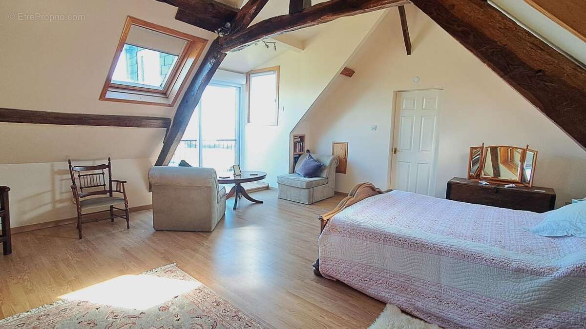 Maison à ROUGE