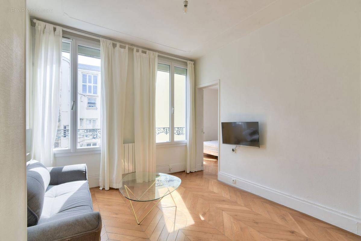Appartement à PARIS
