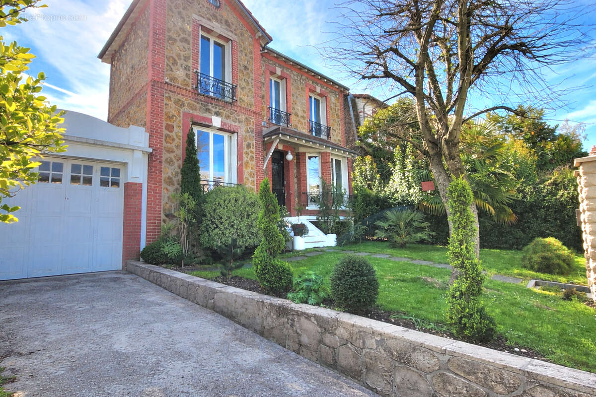 Maison à ENGHIEN-LES-BAINS