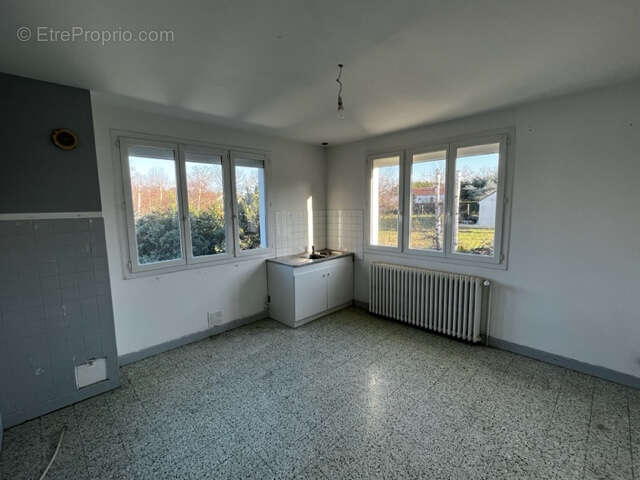 Maison à SAINT-GERMAIN-CHASSENAY