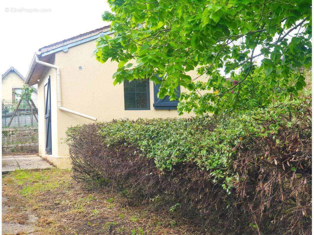 Maison 14 m² à Crecy-Couve  - photo 3