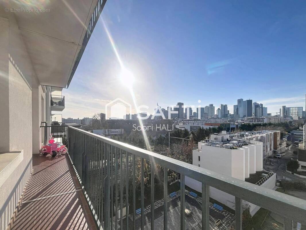 Photo 1 - Appartement à COURBEVOIE