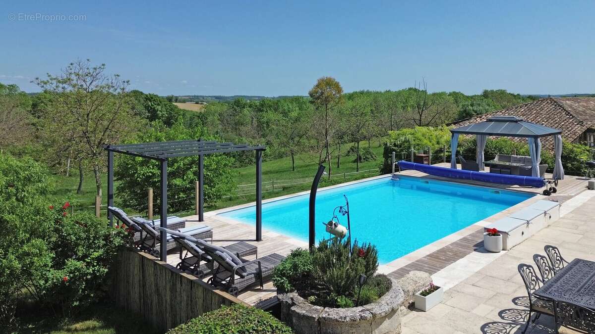 Maison à MONTIGNAC-DE-LAUZUN