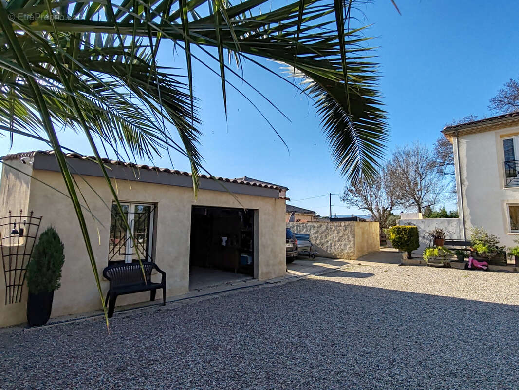 Maison à LIVRON-SUR-DROME