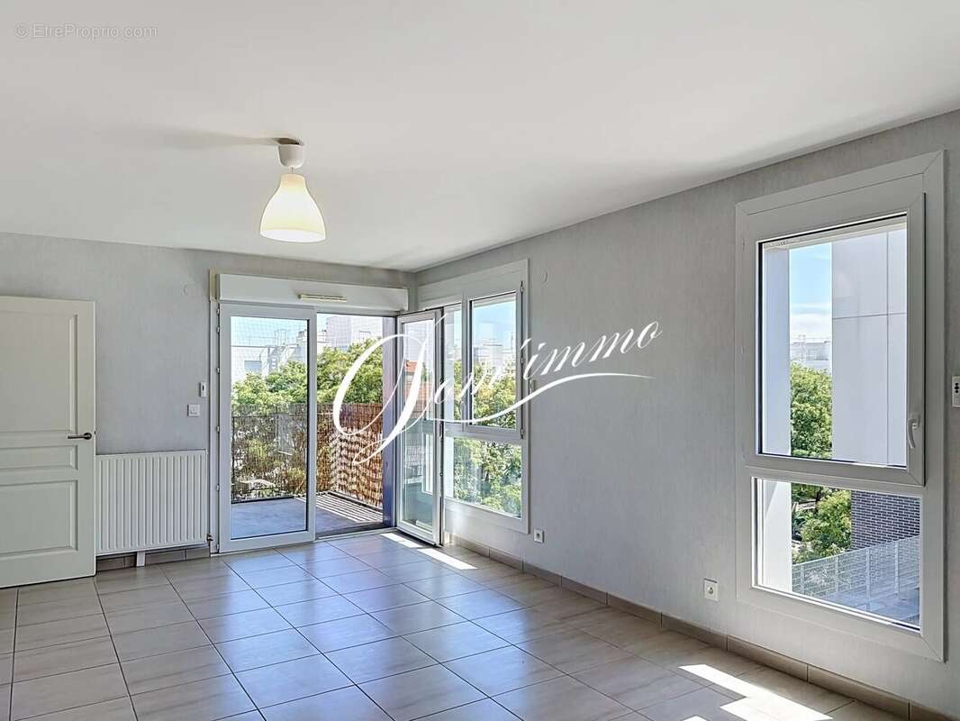 En exclusivité DIJON: Appartement F3 avec double balcon, garage, quartier université - photo 2