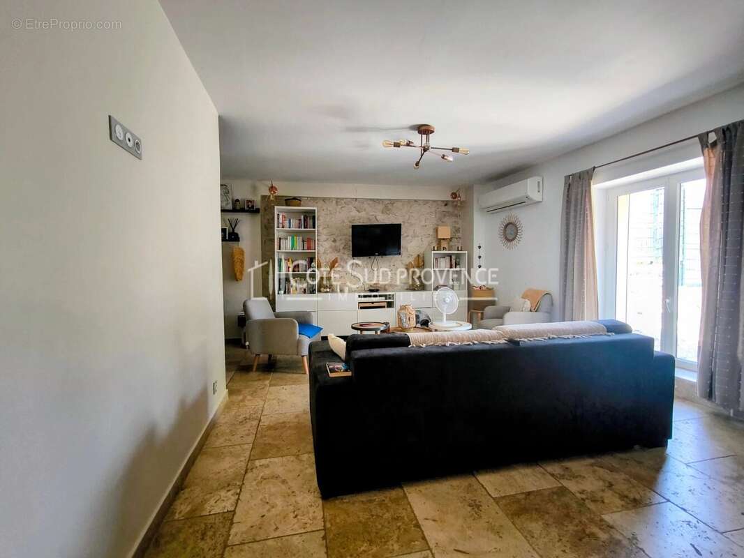 Maison 128 m² à Saint-Didier  - photo 8