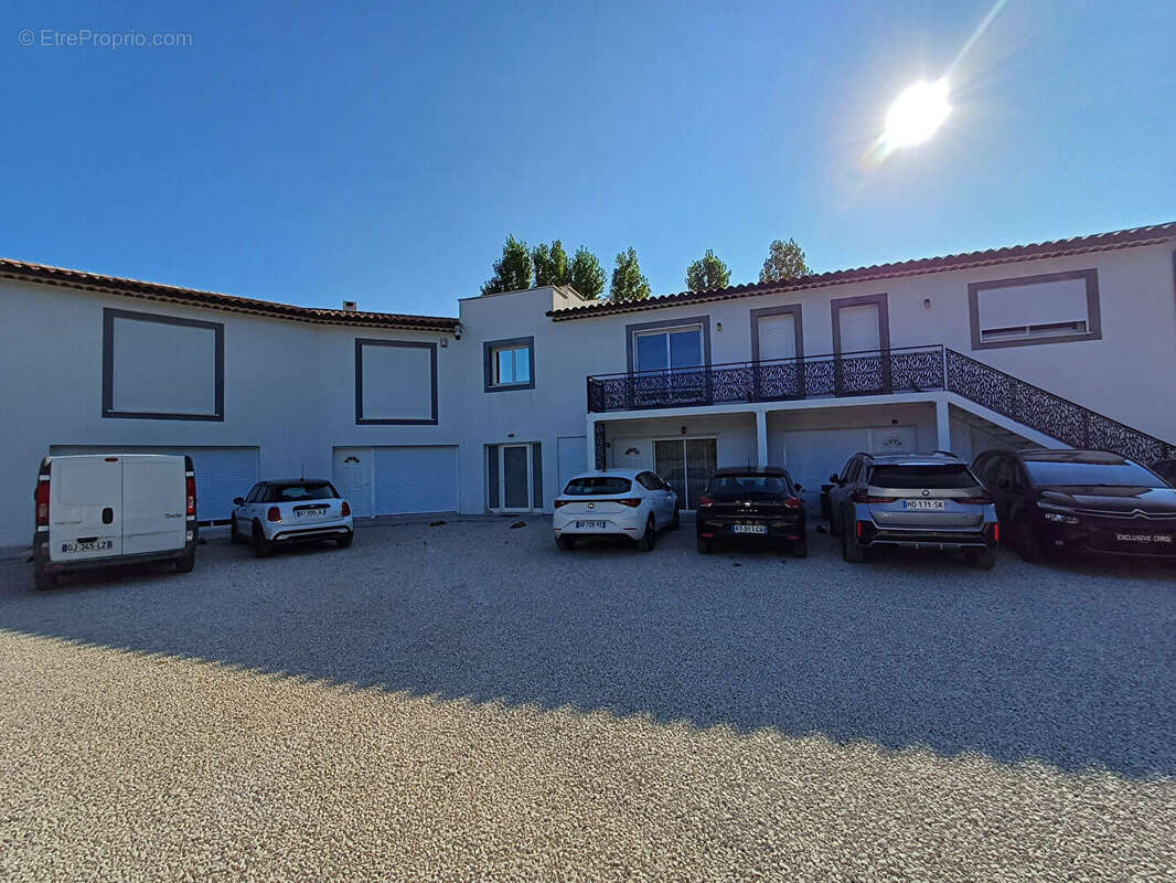 Appartement à PEYPIN