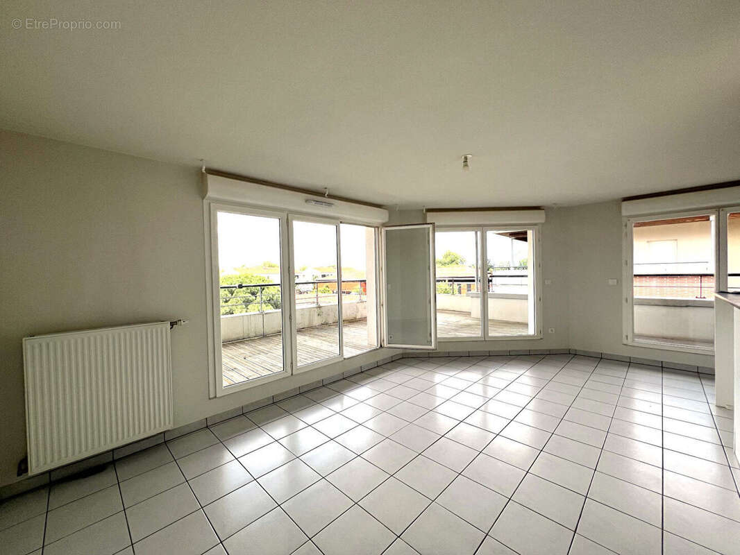 Appartement T4 de 90m² en dernier Etage avec 25m² de Terrasse - photo 6