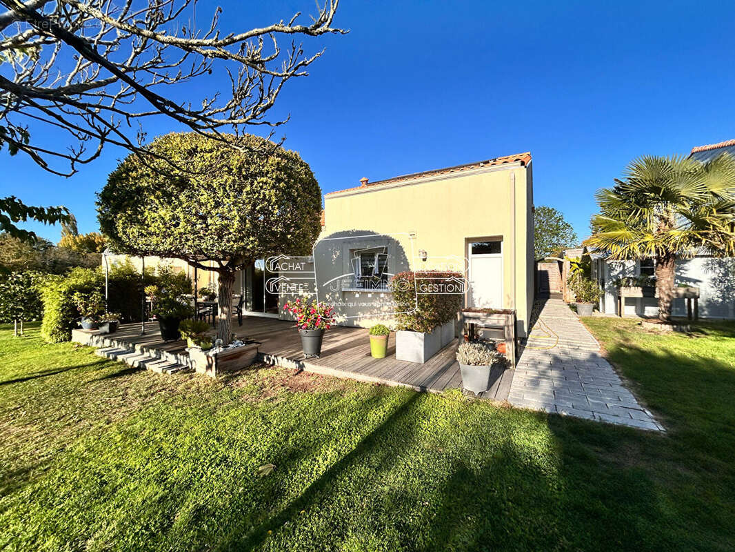 Maison à SAINT-JULIEN-DE-CONCELLES