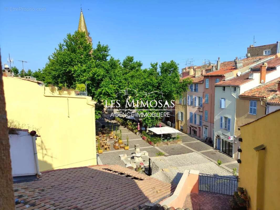 Appartement à FREJUS