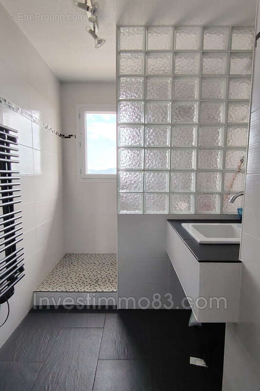 Appartement à SAINT-RAPHAEL