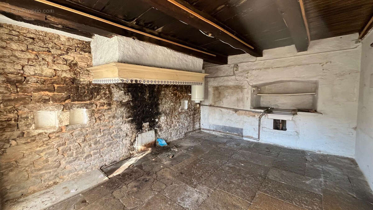 Maison à SEVERAC-LE-CHATEAU