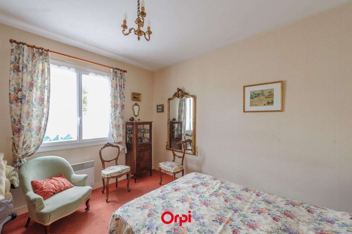 Maison À Vendre - L'Houmeau centre, 3 chambres, garage, jardin - photo 7