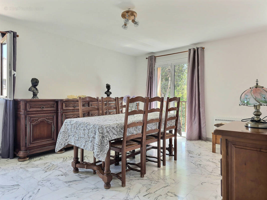 Appartement à HYERES