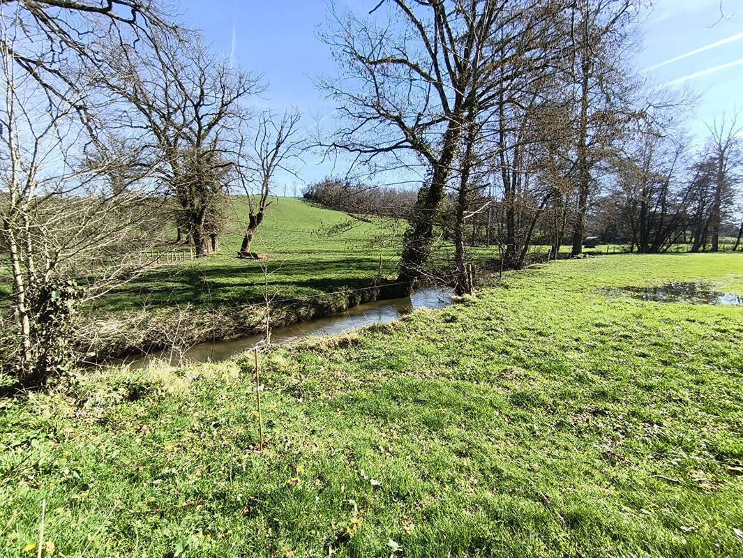 Terrain à BAGNAC-SUR-CELE