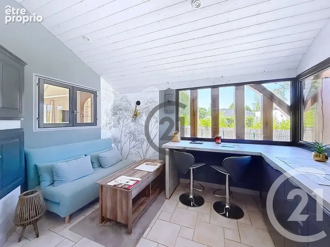Maison 125 m² à Saint-Julien-Les-Villas  - photo 10