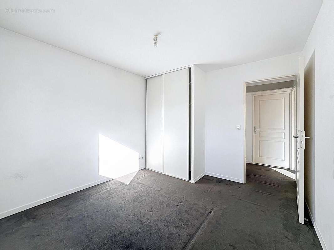   - Appartement à LILLE