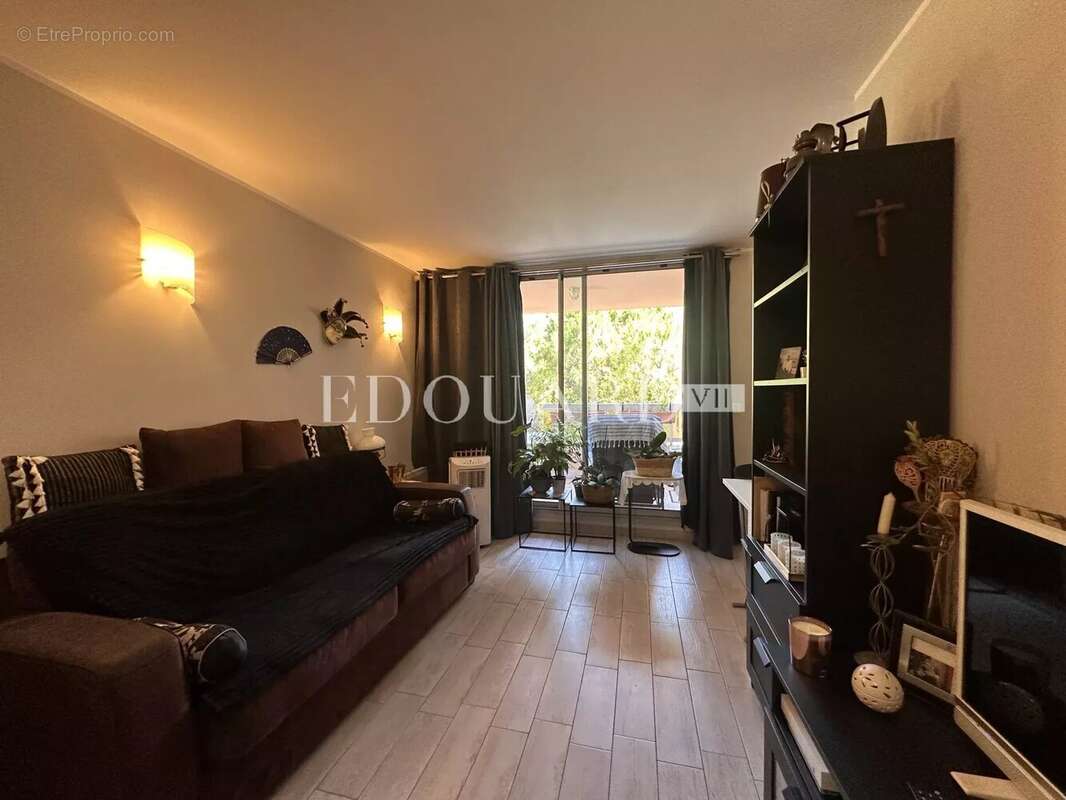 Appartement à ROQUEBRUNE-CAP-MARTIN