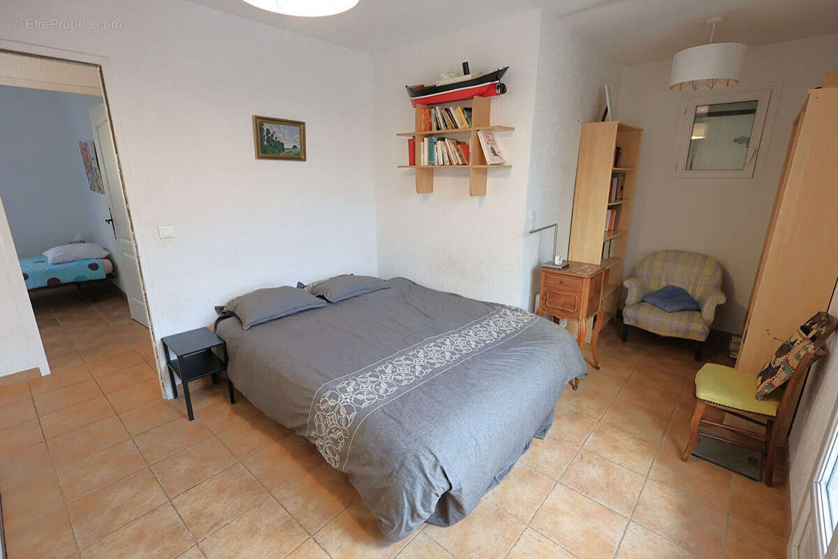 Maison à SAINT-CEZAIRE-SUR-SIAGNE