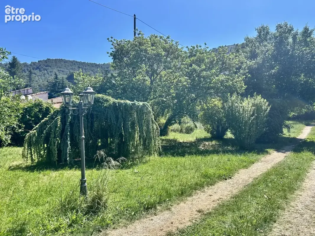 Terrain de 800 m² avec bâti cadastré de 26 m² - photo 2