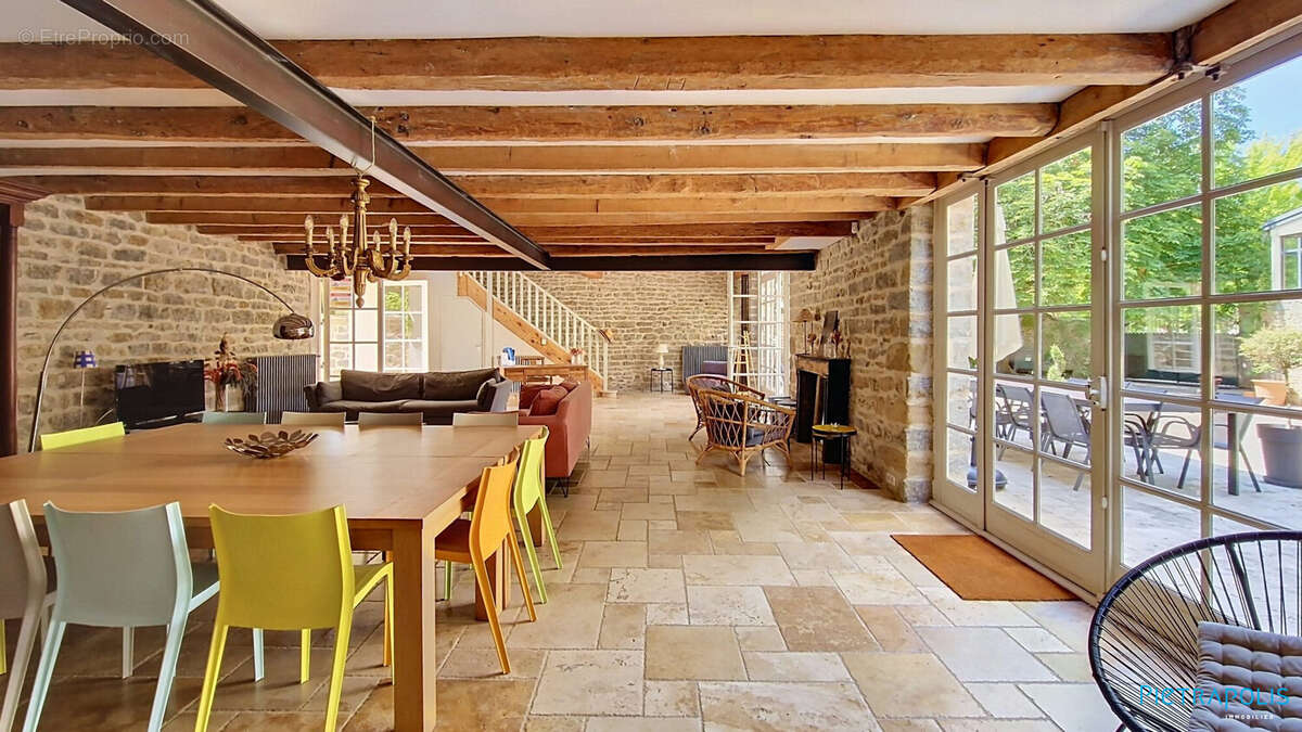 Maison à MERCUREY