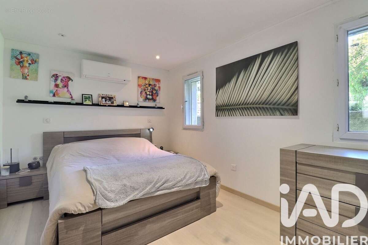 Photo 6 - Appartement à SEILLONS-SOURCE-D'ARGENS