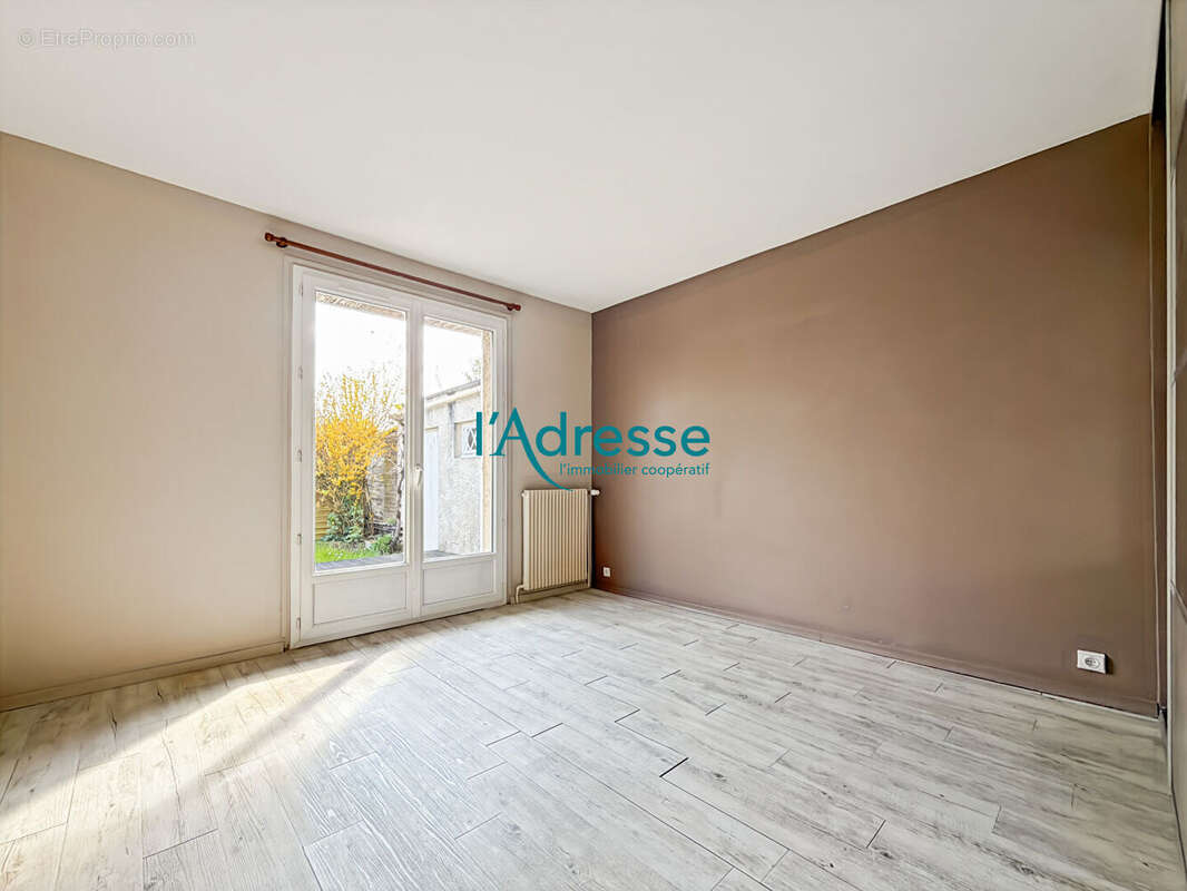 Maison à OINVILLE-SUR-MONTCIENT