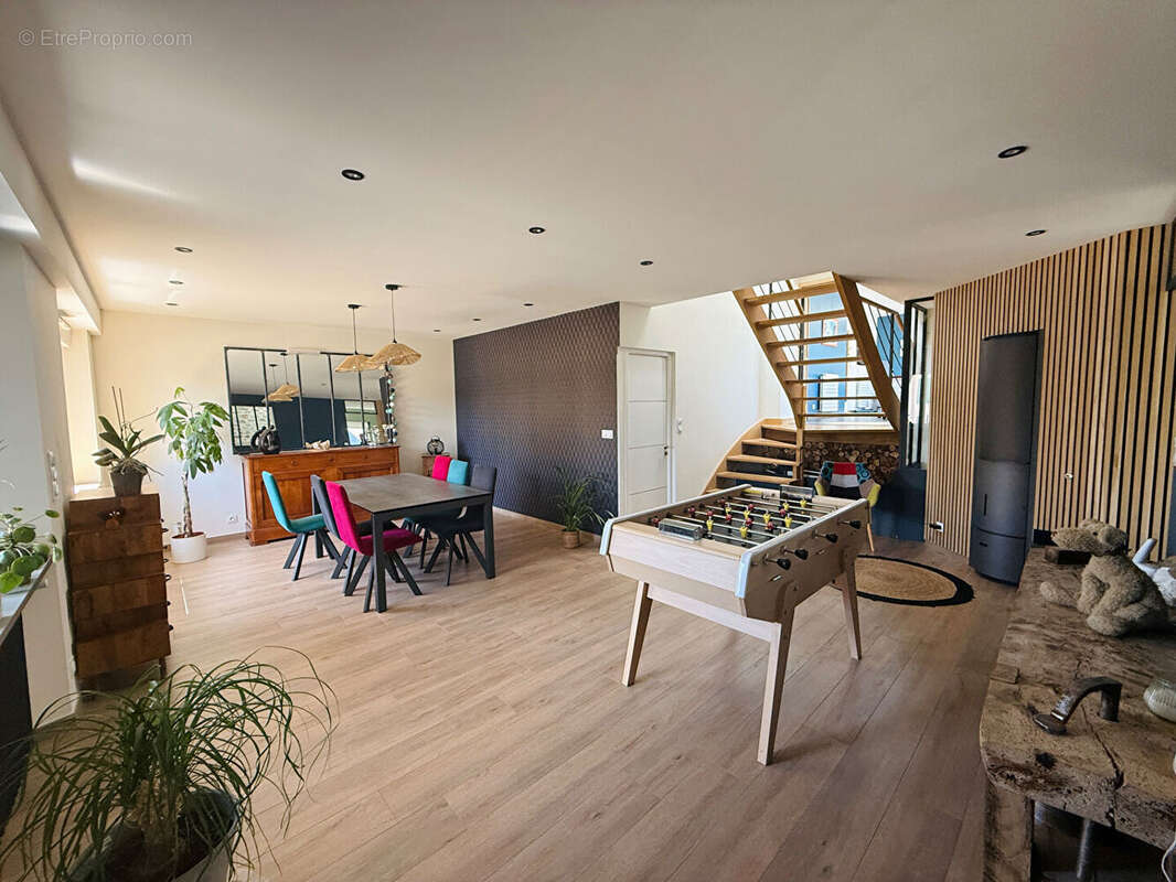 Maison Vitre 7 pièce(s) 167.98 m2 - photo 3