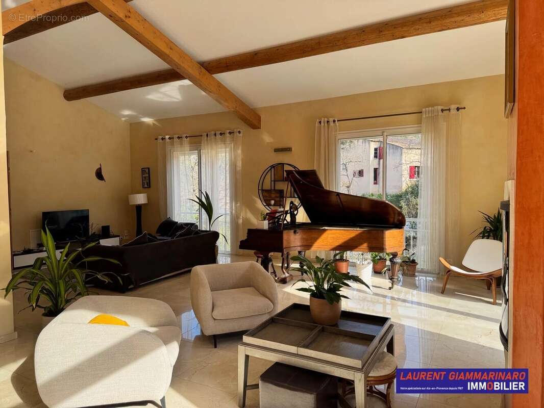 Maison à SAINT-MARC-JAUMEGARDE