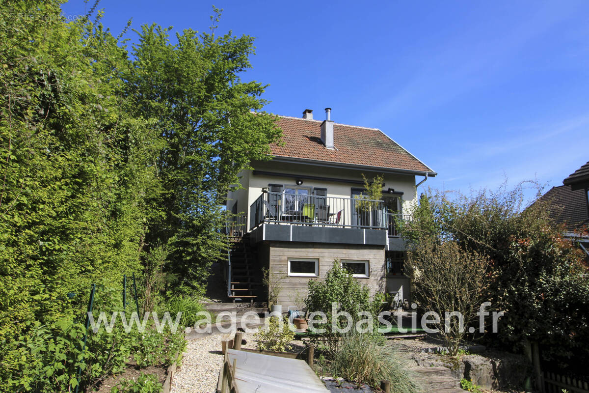Maison à DIVONNE-LES-BAINS