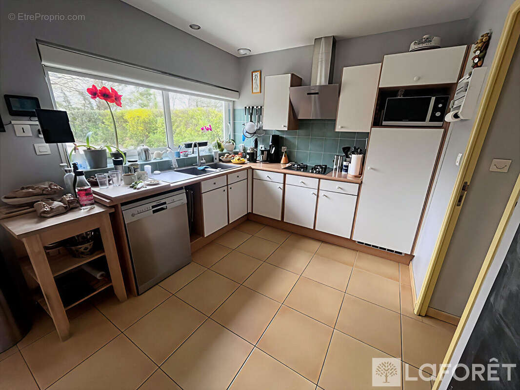 Maison à SAINT-JEAN-D'ILLAC