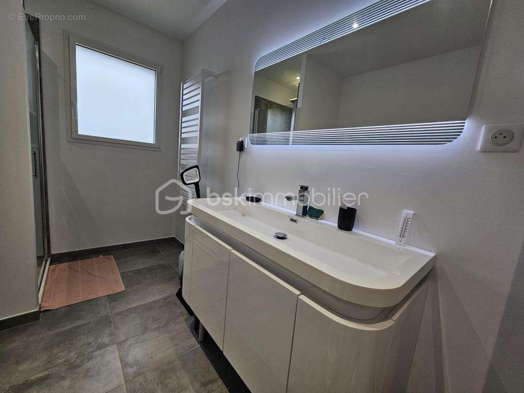 Maison à LE CANNET-DES-MAURES