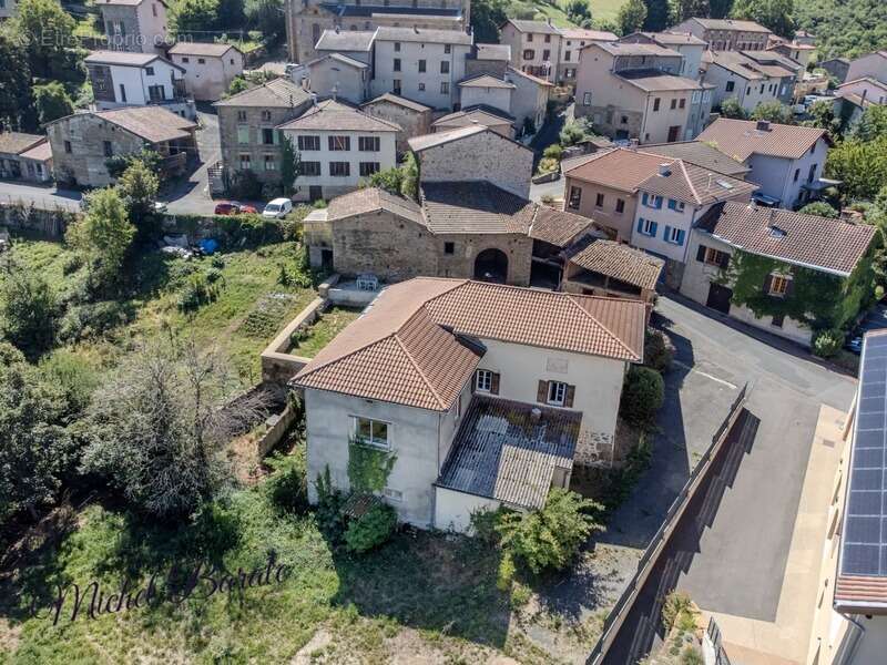 Ferme rénovée 205 m² – 6 chambres – terrain 16 000 m² – géothermie – vue – Montromant (69) - photo 25