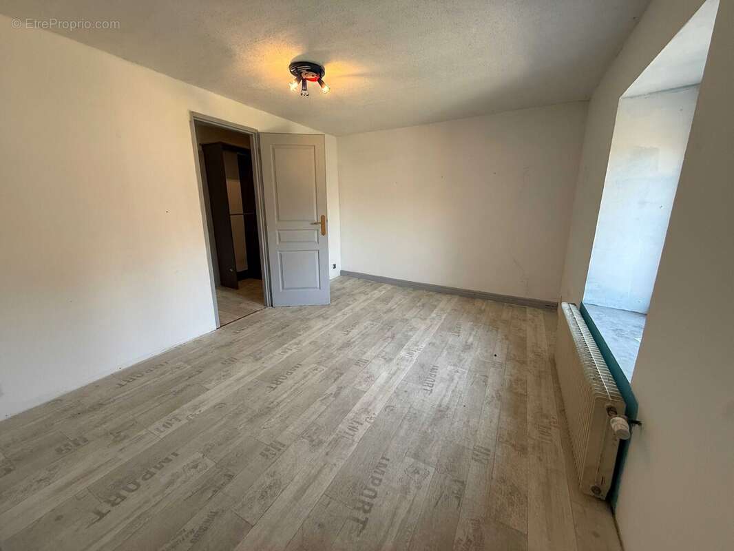Maison 200 m² à Darney  - photo 8