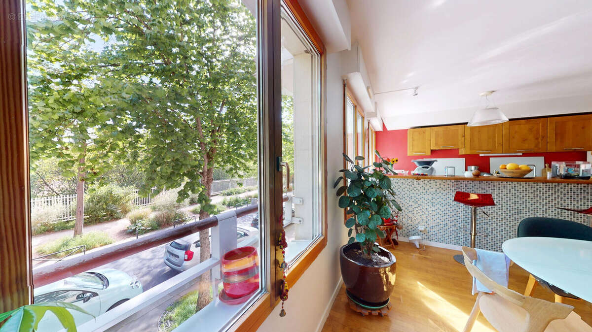 Appartement à PARIS-19E