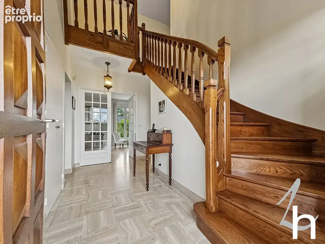 Hors lotissement - vie de plain pied - 5/6 chambres - sous sol - sud / ouest - 1046 m2 terrain - photo 7
