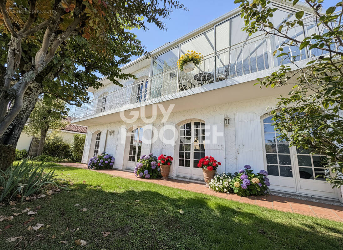 Maison à VILLENAVE-D&#039;ORNON