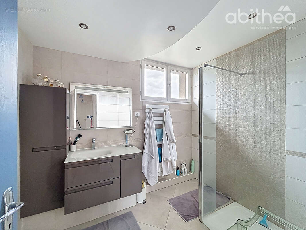 Maison à CHOISY-LE-ROI