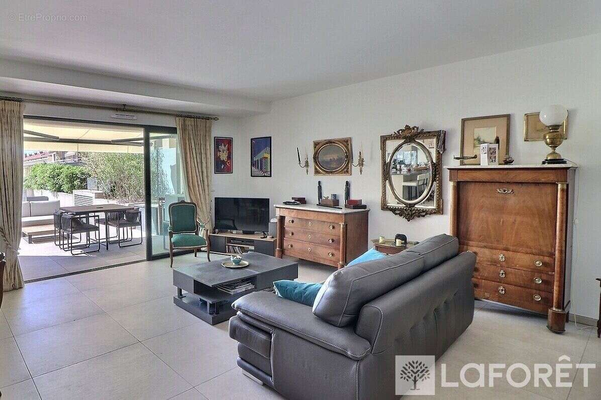 Appartement à HYERES