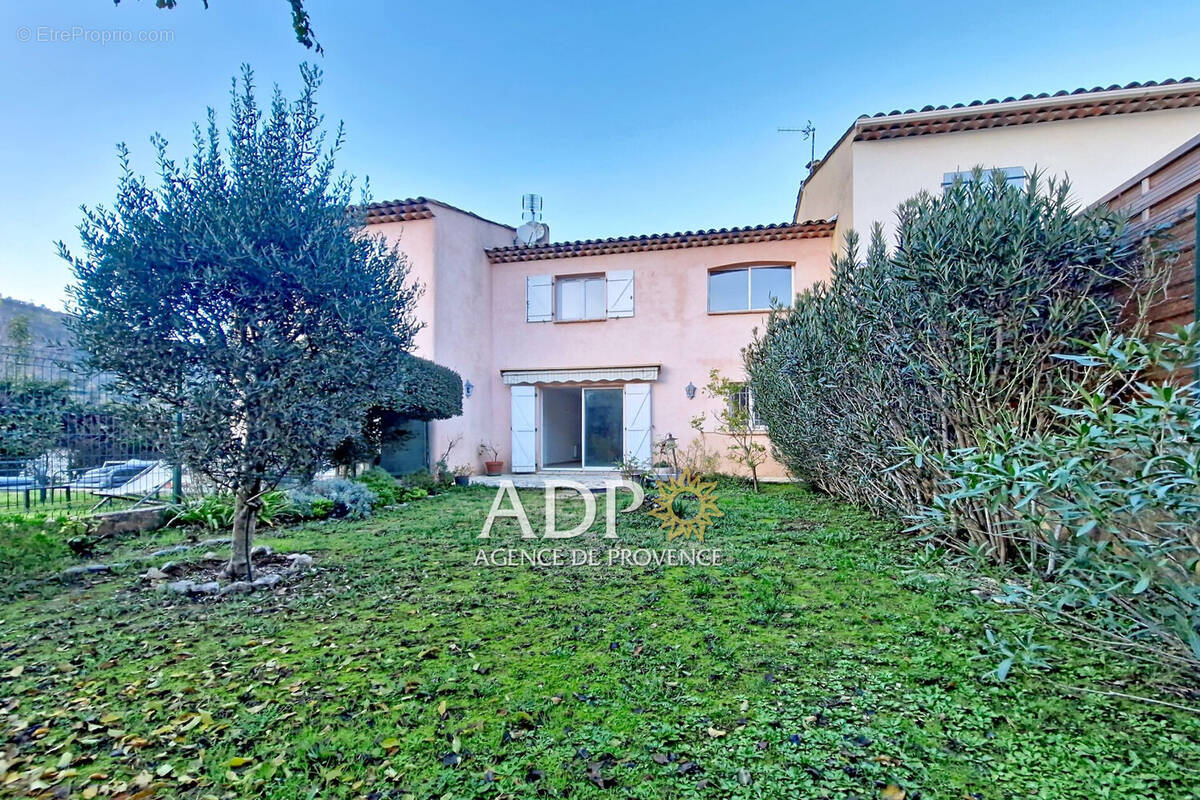 Maison à AURIBEAU-SUR-SIAGNE