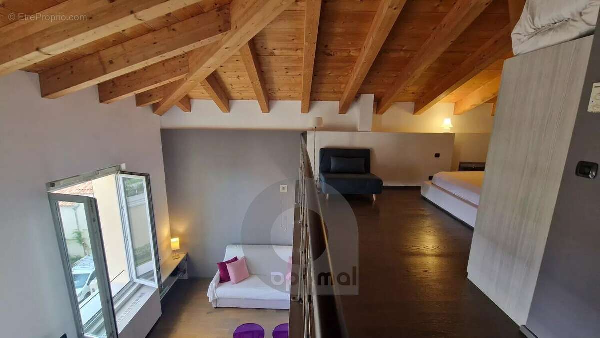 Appartement à ROQUEBRUNE-CAP-MARTIN