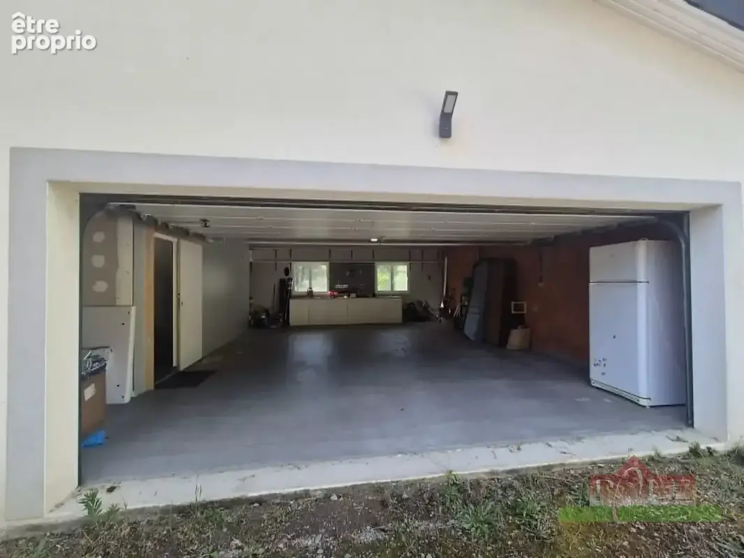 Villa familiale de 185 m² avec un grand terrain offrant  piscine, étang .. - photo 18