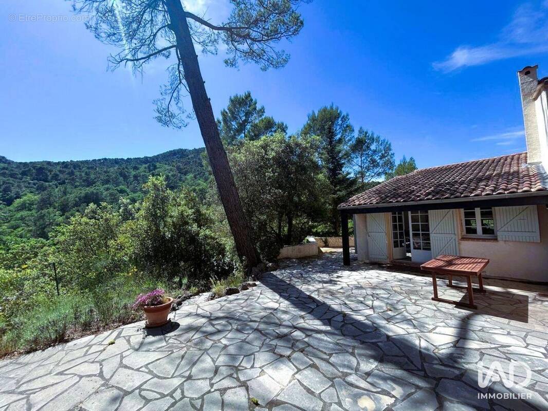 Photo 1 - Maison à CLAVIERS
