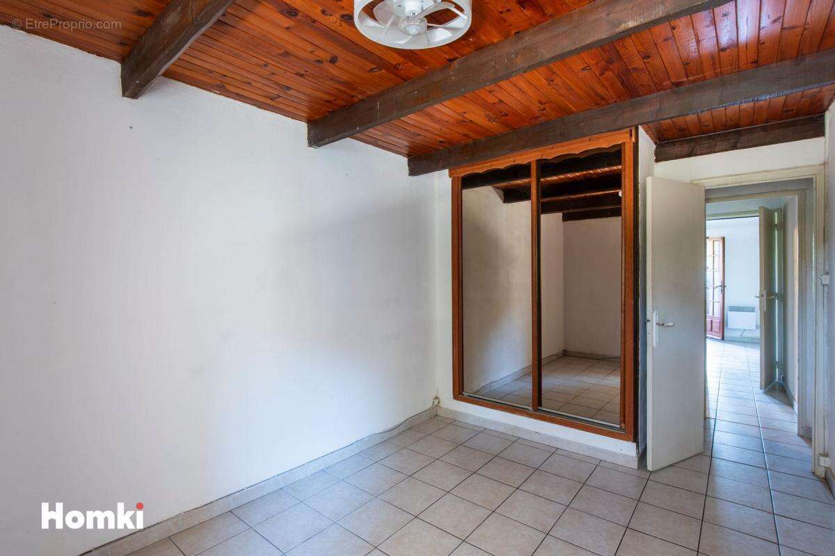 **mallemort – hameau de pont royal** - photo 12